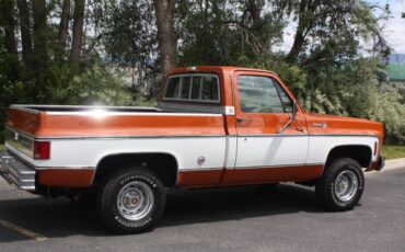 Chevrolet-K10-silverado-1975-orange-10