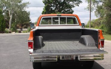 Chevrolet-K10-silverado-1975-orange-15