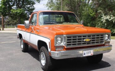 Chevrolet-K10-silverado-1975-orange