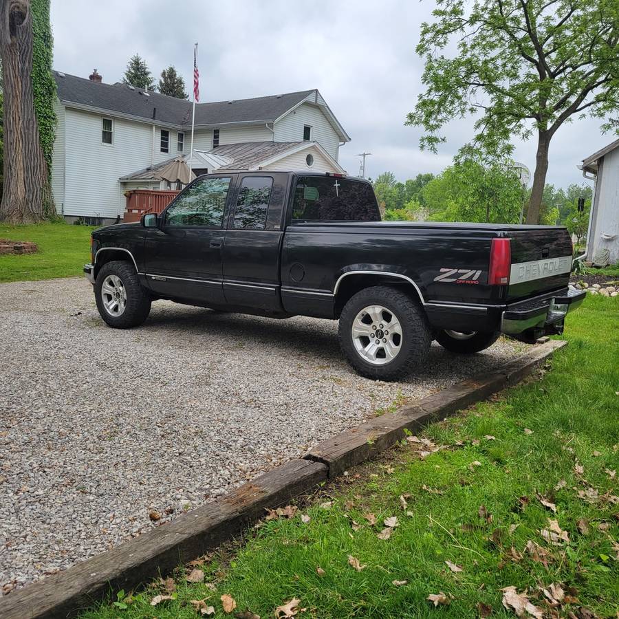 Chevrolet-K1500-1995-black-5