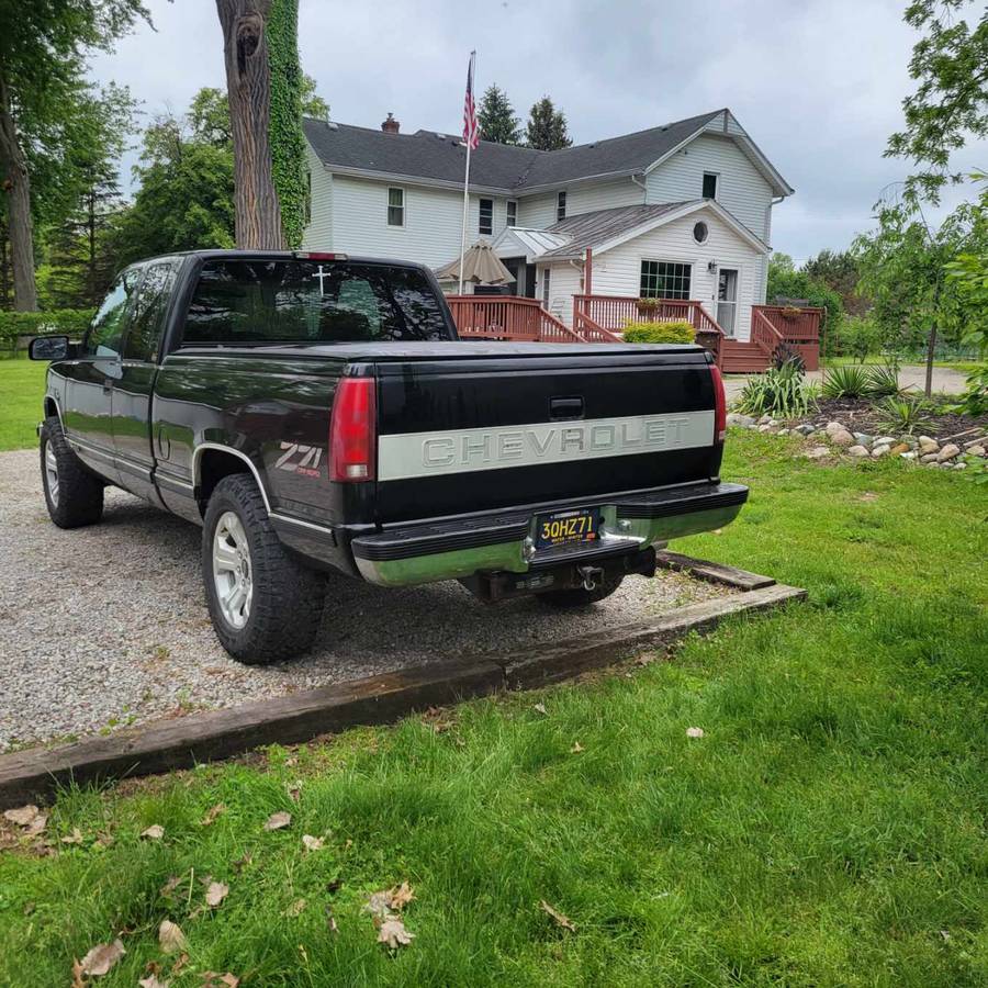 Chevrolet-K1500-1995-black-6