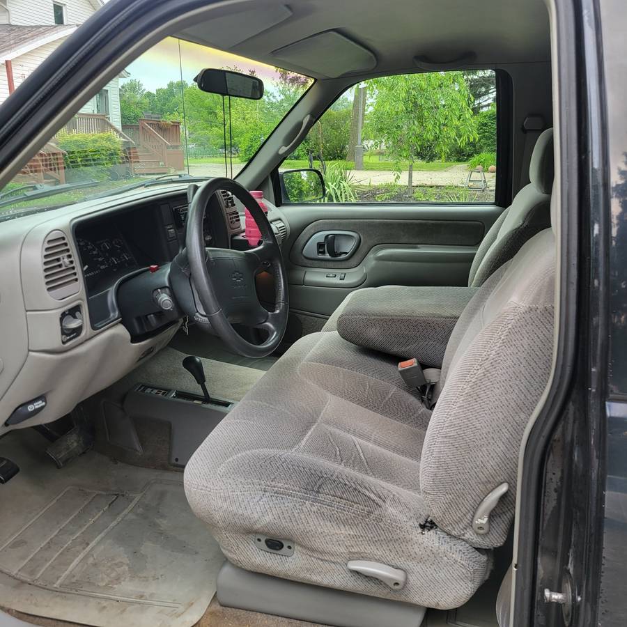 Chevrolet-K1500-1995-black-7