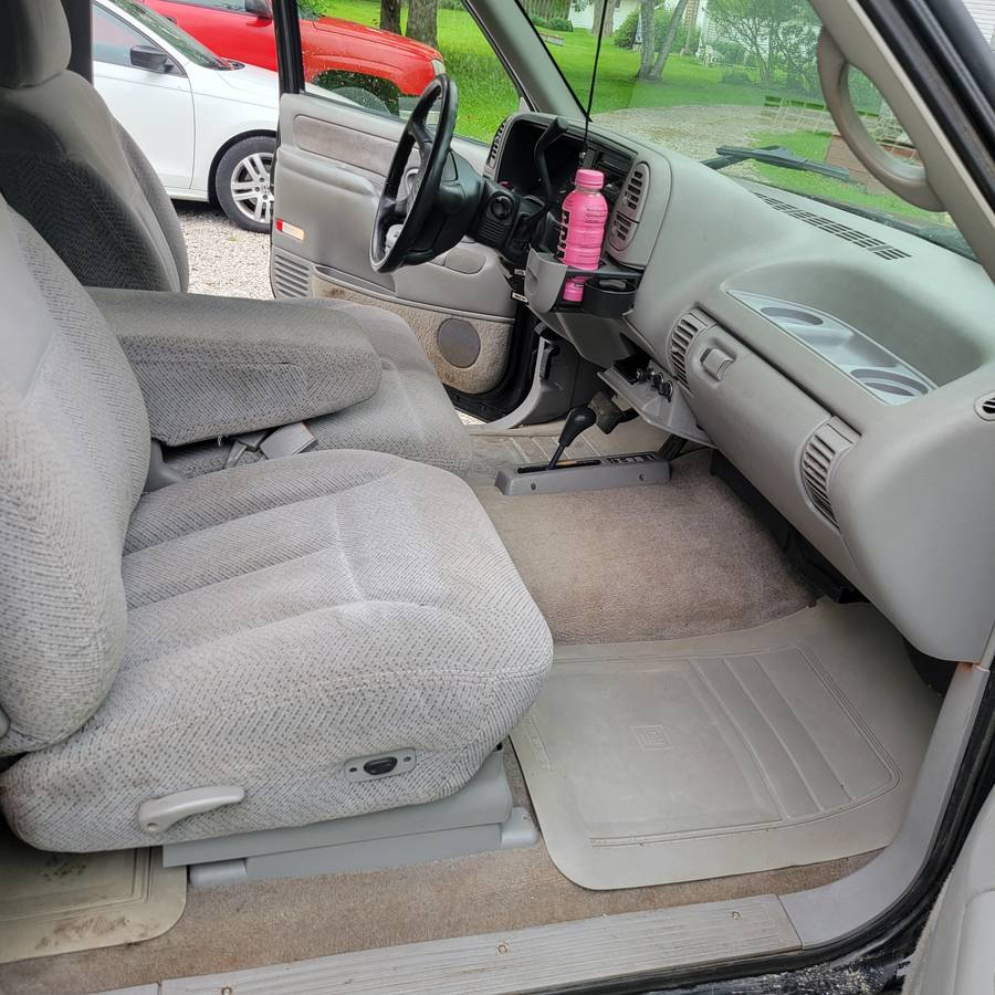 Chevrolet-K1500-1995-black-9