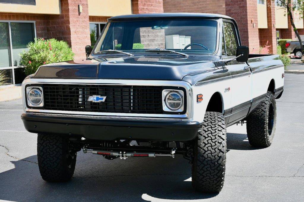 Chevrolet-K20-1972-grey-2