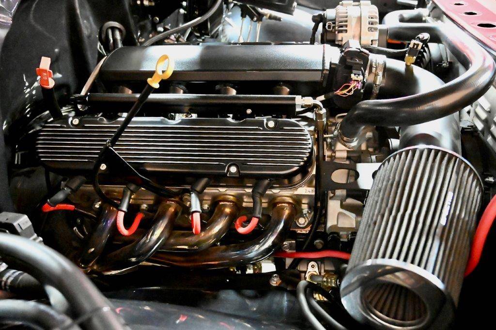 Chevrolet-K20-1972-grey-4
