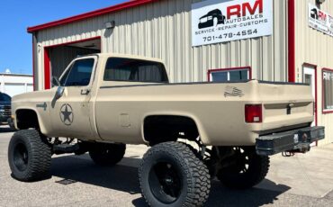 Chevrolet-K20-1984-custom-3
