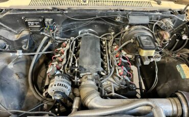 Chevrolet-K20-1984-custom-8