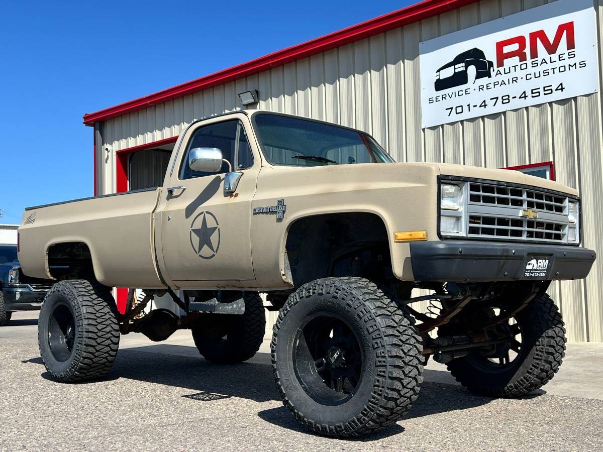 Chevrolet-K20-1984-custom