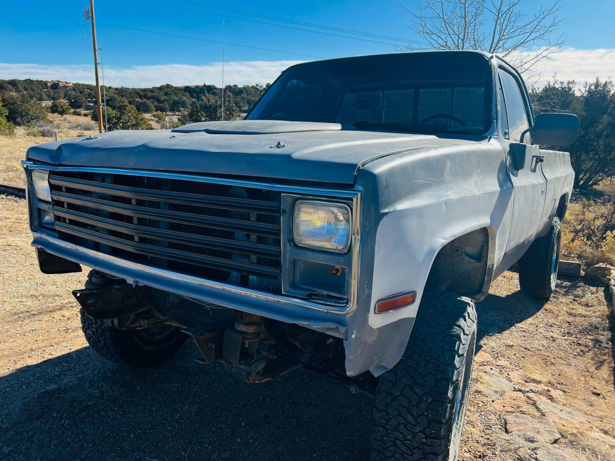Chevrolet-K20-1985-grey-2