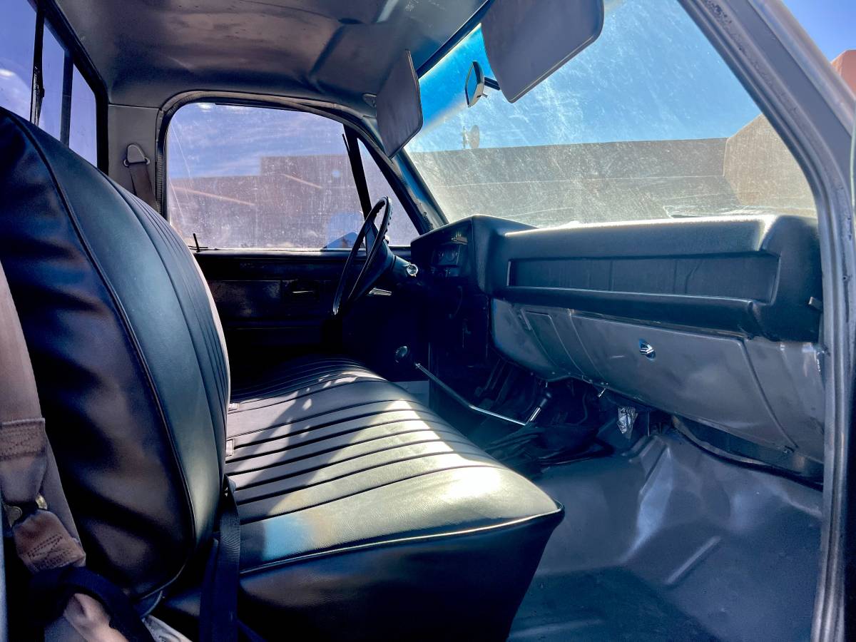 Chevrolet-K20-1985-grey-5