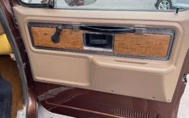 Chevrolet-K2500-1977-brown-9