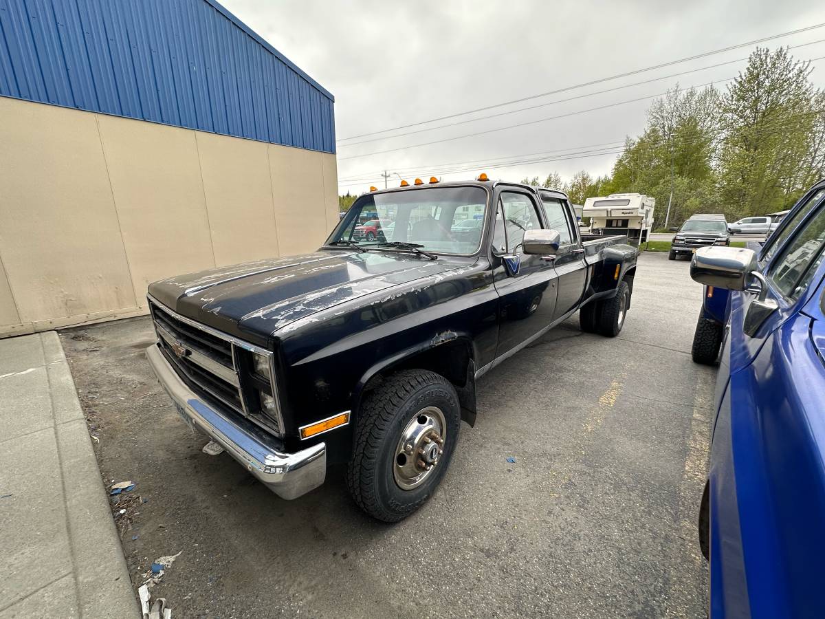 Chevrolet-K30-1985-black