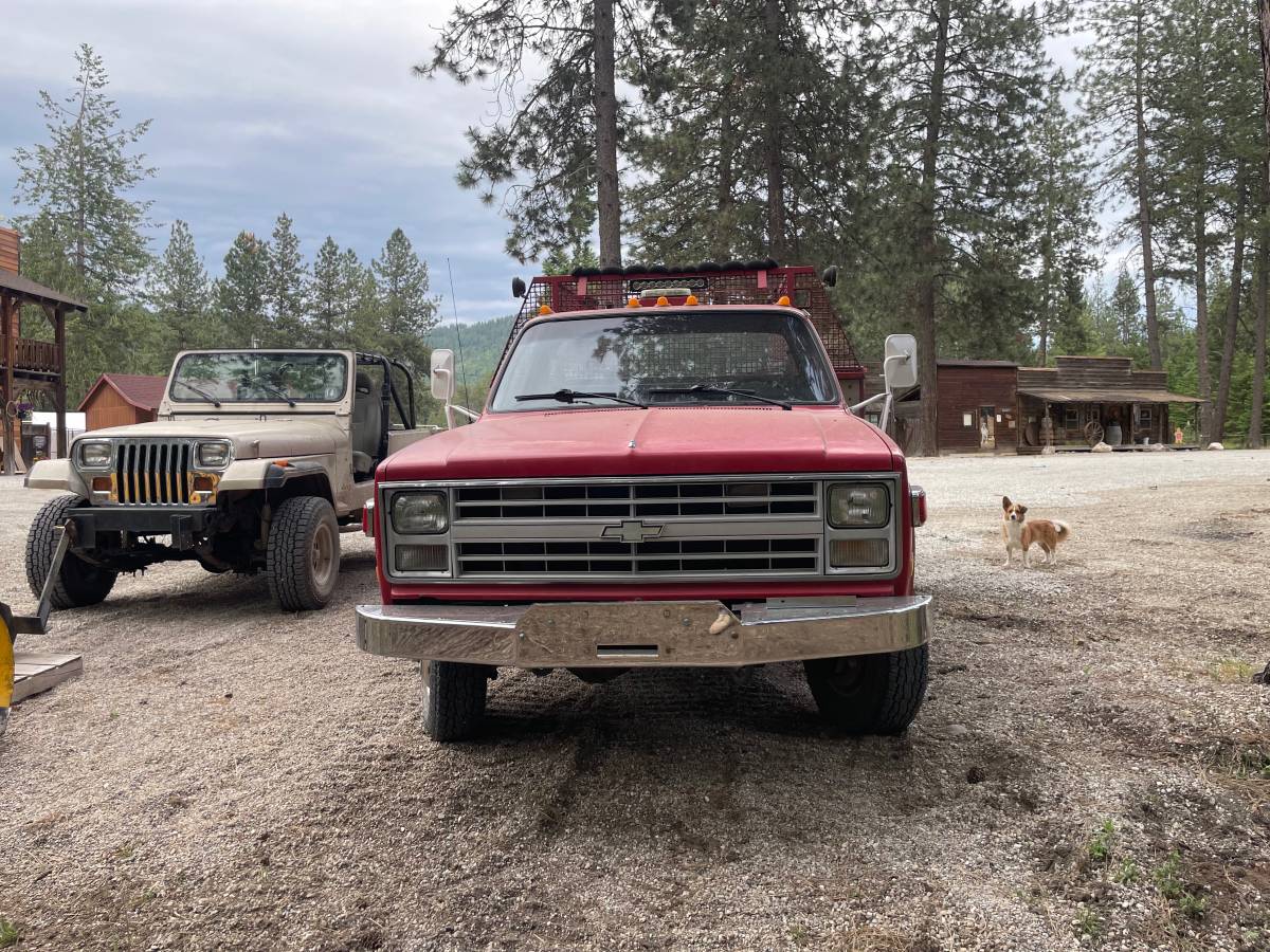 Chevrolet-K30-1986-red-1
