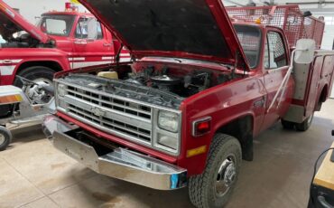 Chevrolet-K30-1986-red-2