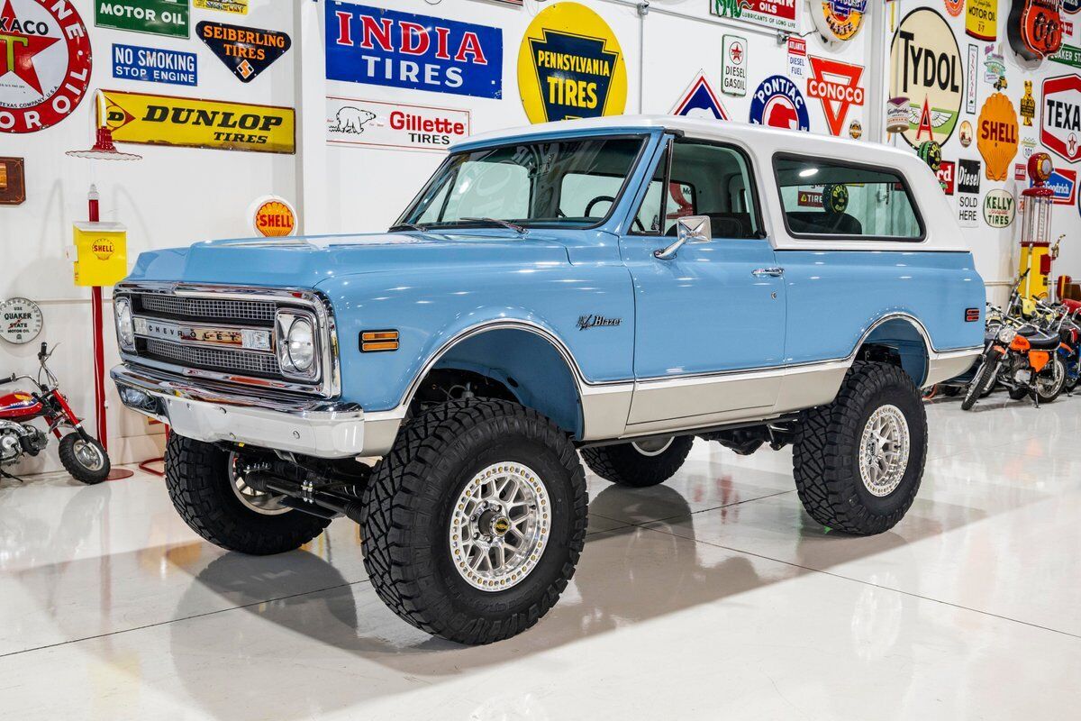 Chevrolet-K5-Blazer-1970-2