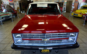 Chevrolet-K5-Blazer-1985-Classic-Car-12