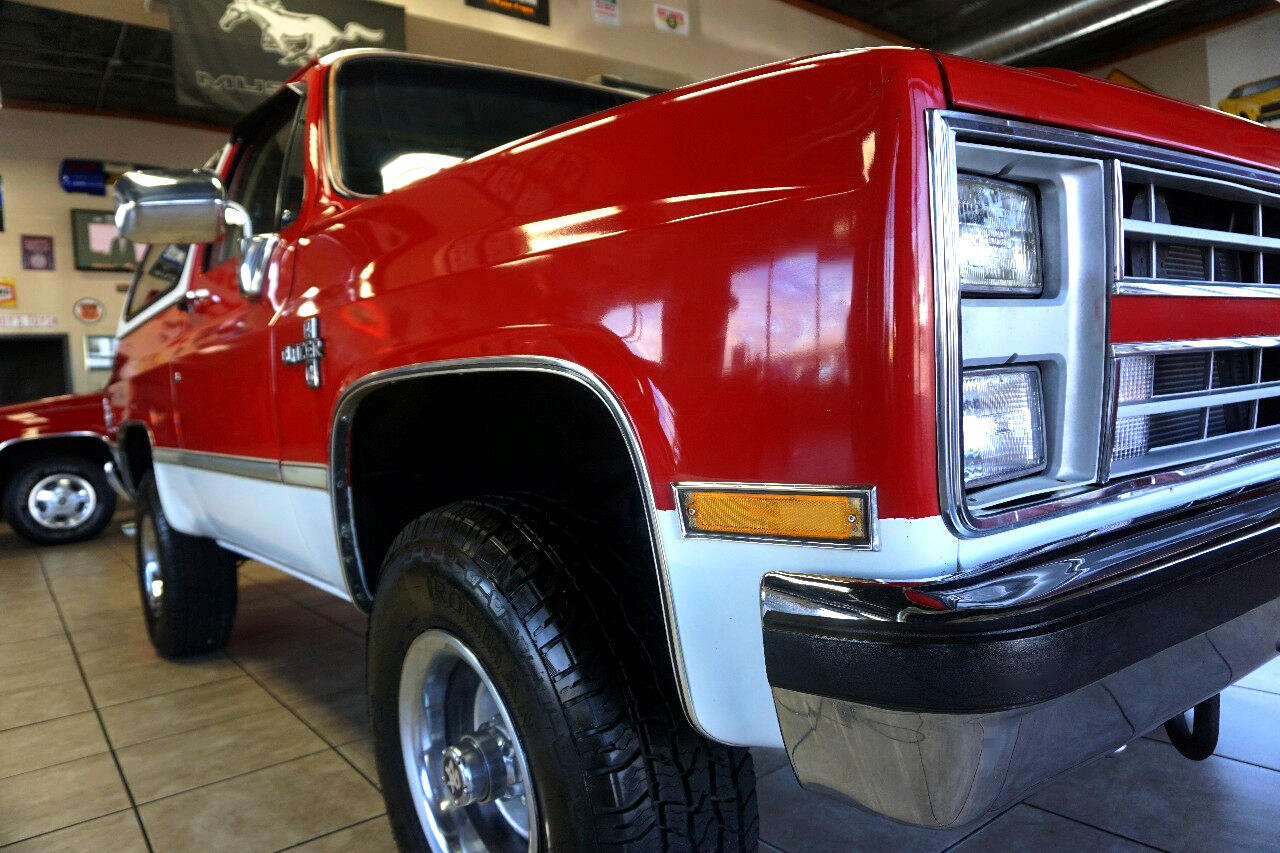 Chevrolet-K5-Blazer-1985-Classic-Car-15