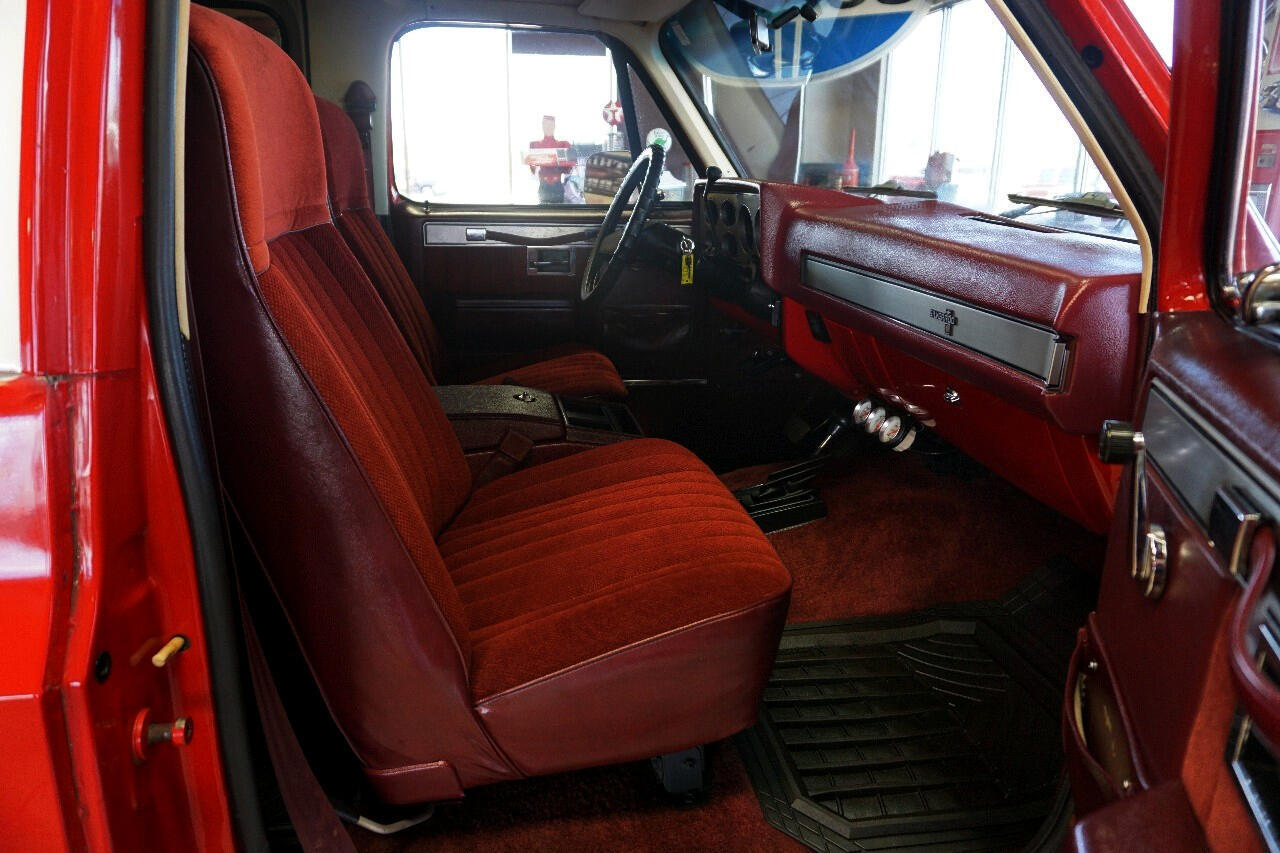 Chevrolet-K5-Blazer-1985-Classic-Car-25