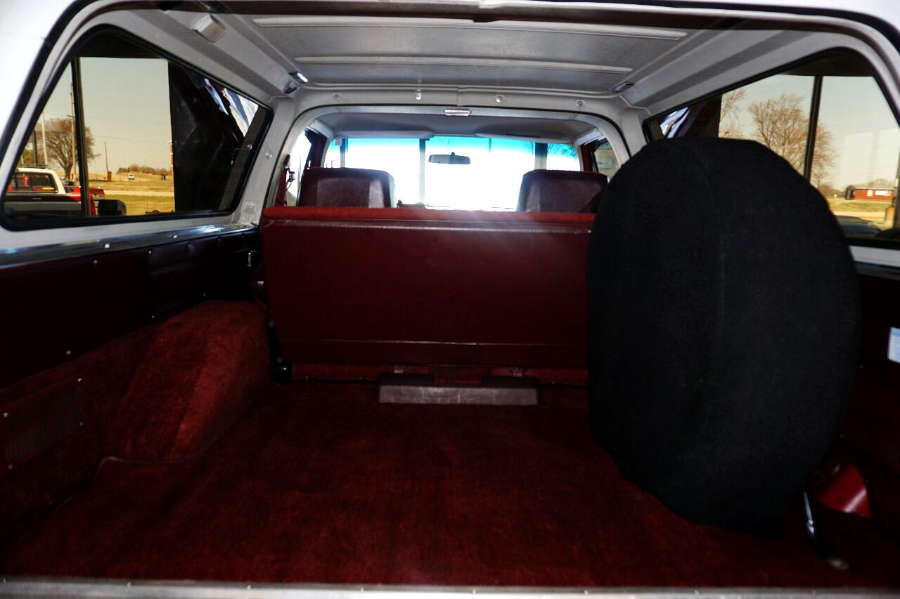 Chevrolet-K5-Blazer-1985-Classic-Car-31