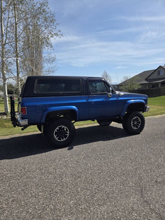 Chevrolet-K5-blazer-1984-4