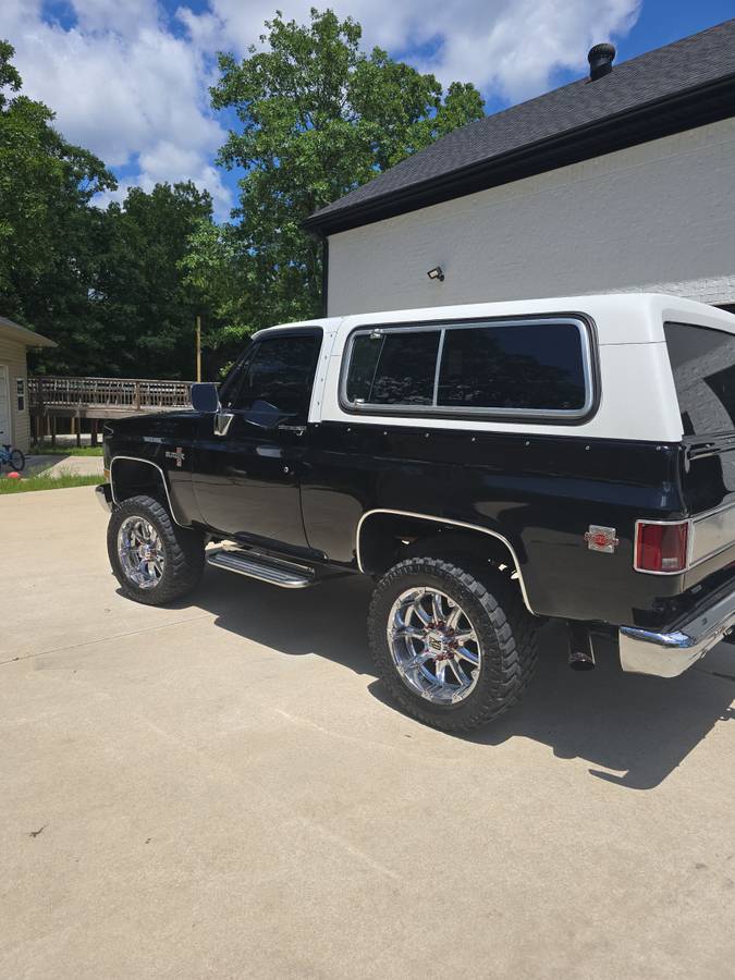 Chevrolet-K5-blazer-1984-black-4