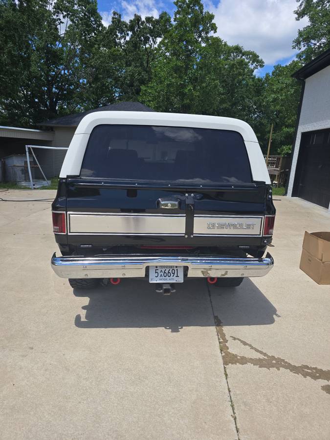 Chevrolet-K5-blazer-1984-black-5