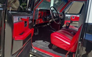 Chevrolet-K5-blazer-1984-black-8