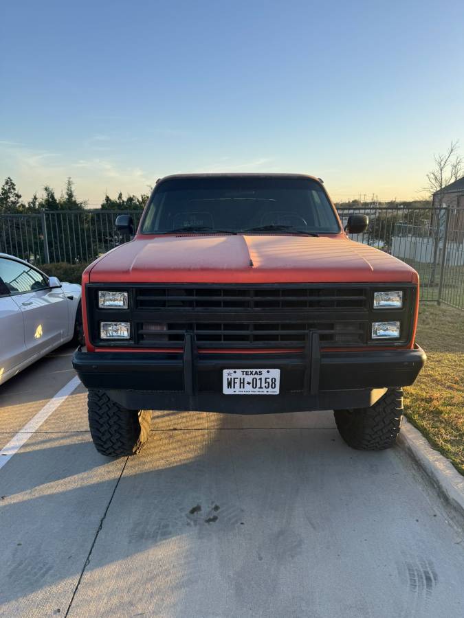 Chevrolet K5 blazer  1985 orange