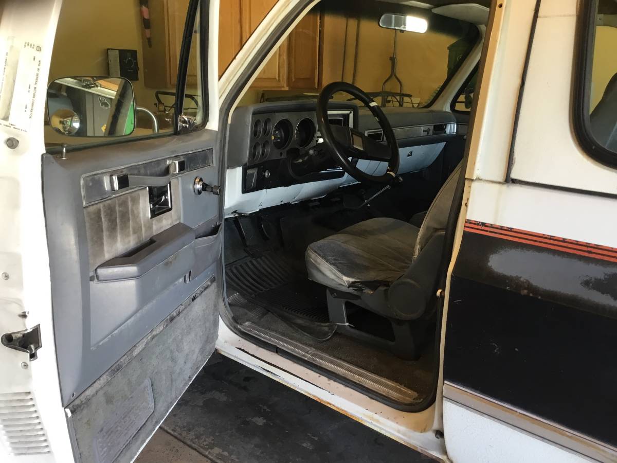 Chevrolet-K5-blazer-1987-white-14