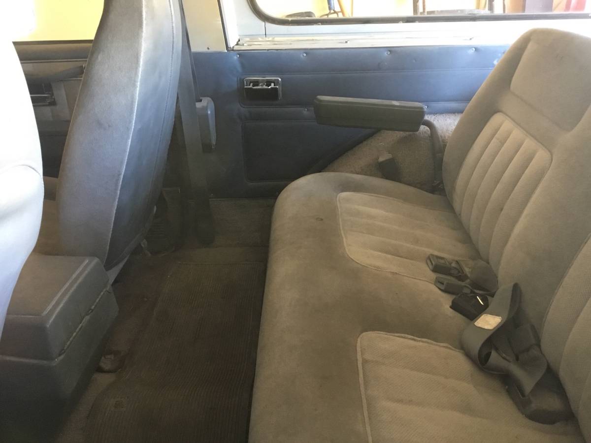 Chevrolet-K5-blazer-1987-white-15