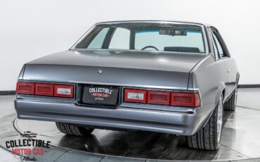 Chevrolet-Malibu-1978-Coupe-17