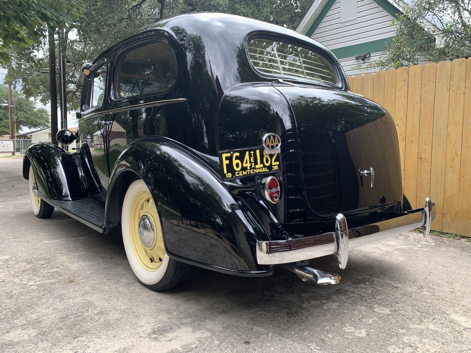 Chevrolet-Master-Deluxe-1936-Sedan-10