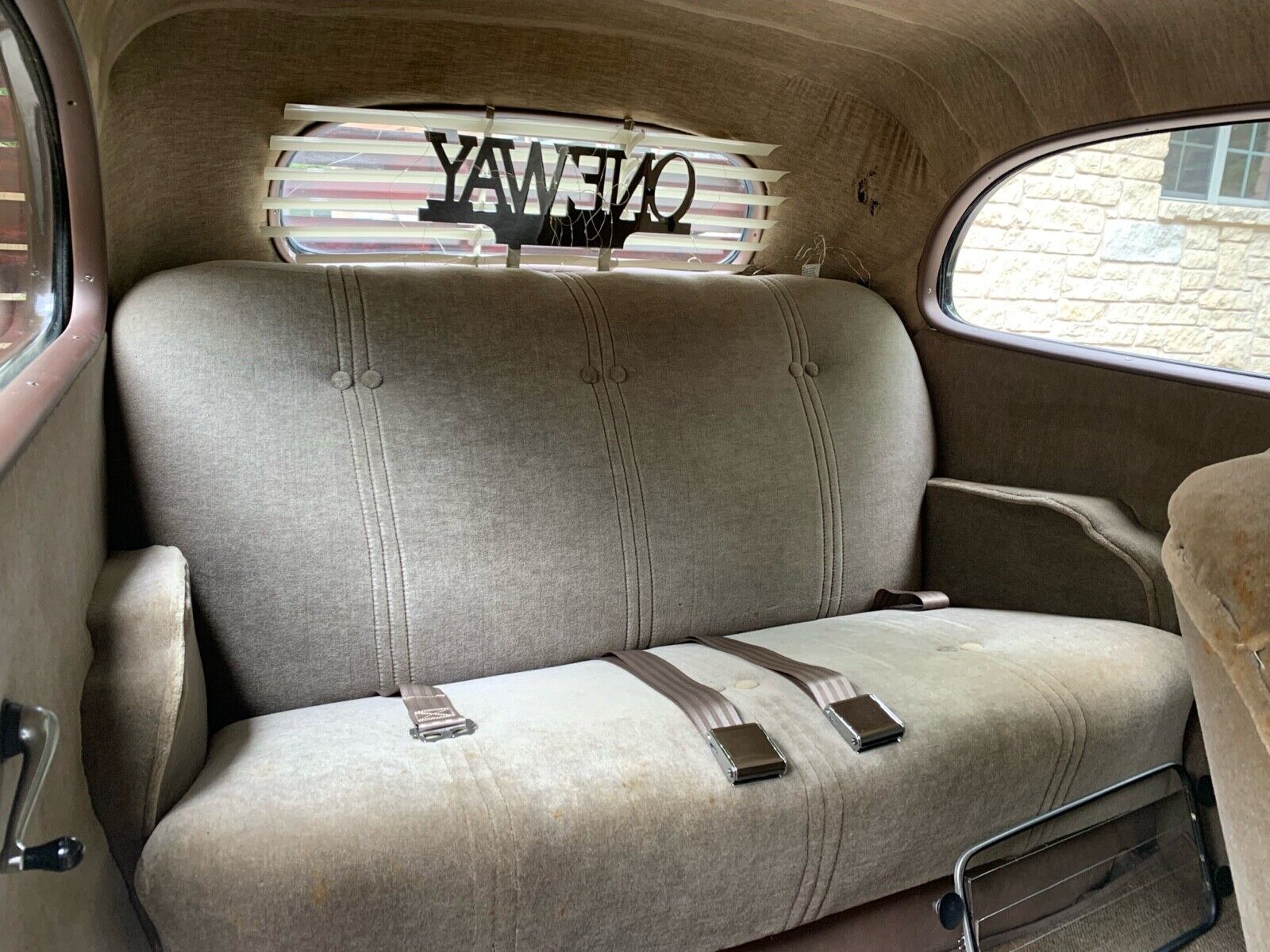 Chevrolet-Master-Deluxe-1936-Sedan-14