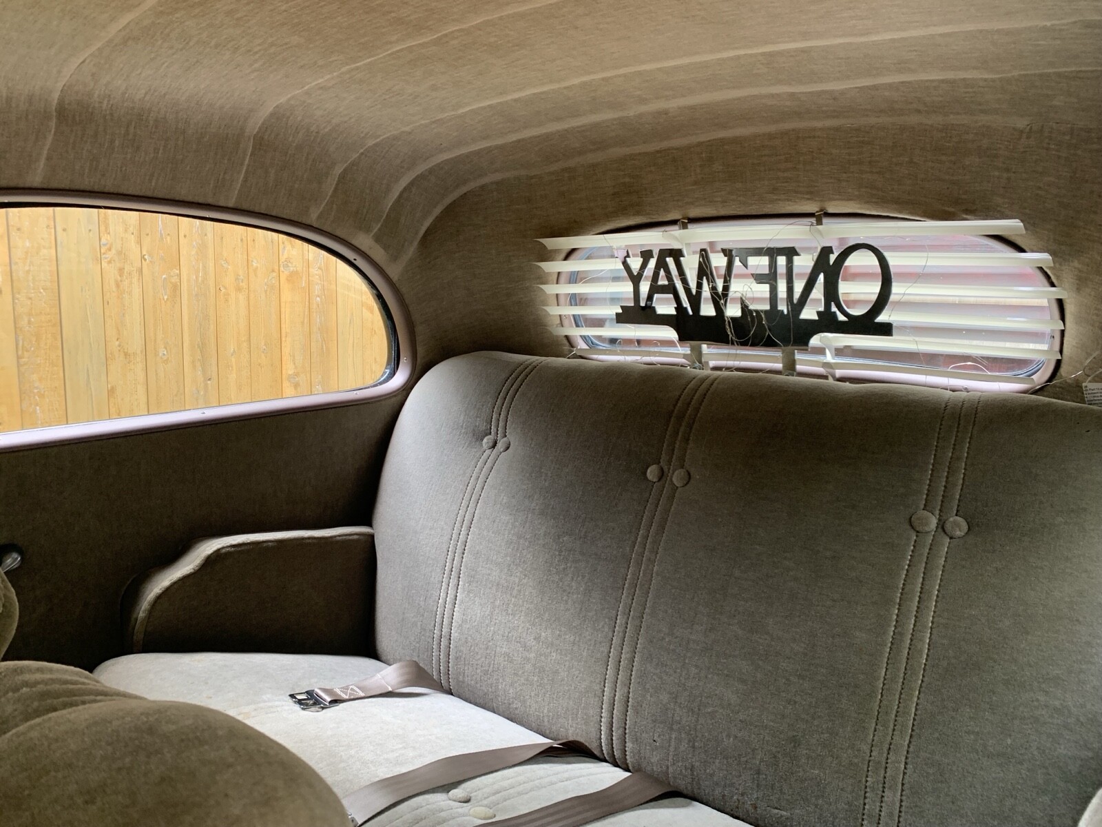 Chevrolet-Master-Deluxe-1936-Sedan-16