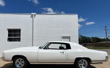 Chevrolet-Monte-Carlo-1970-Coupe-2
