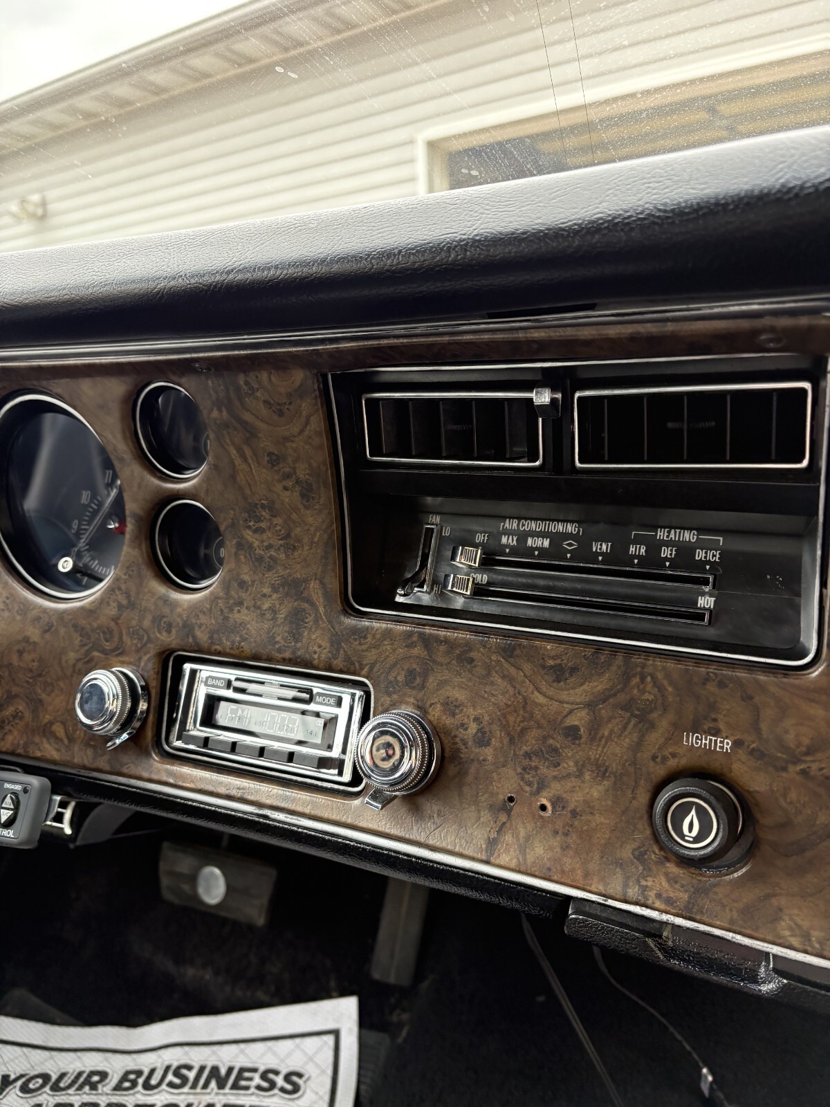 Chevrolet-Monte-Carlo-1972-Coupe-10