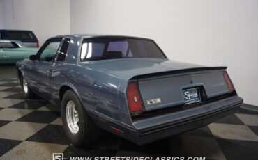 Chevrolet-Monte-Carlo-1984-Coupe-11