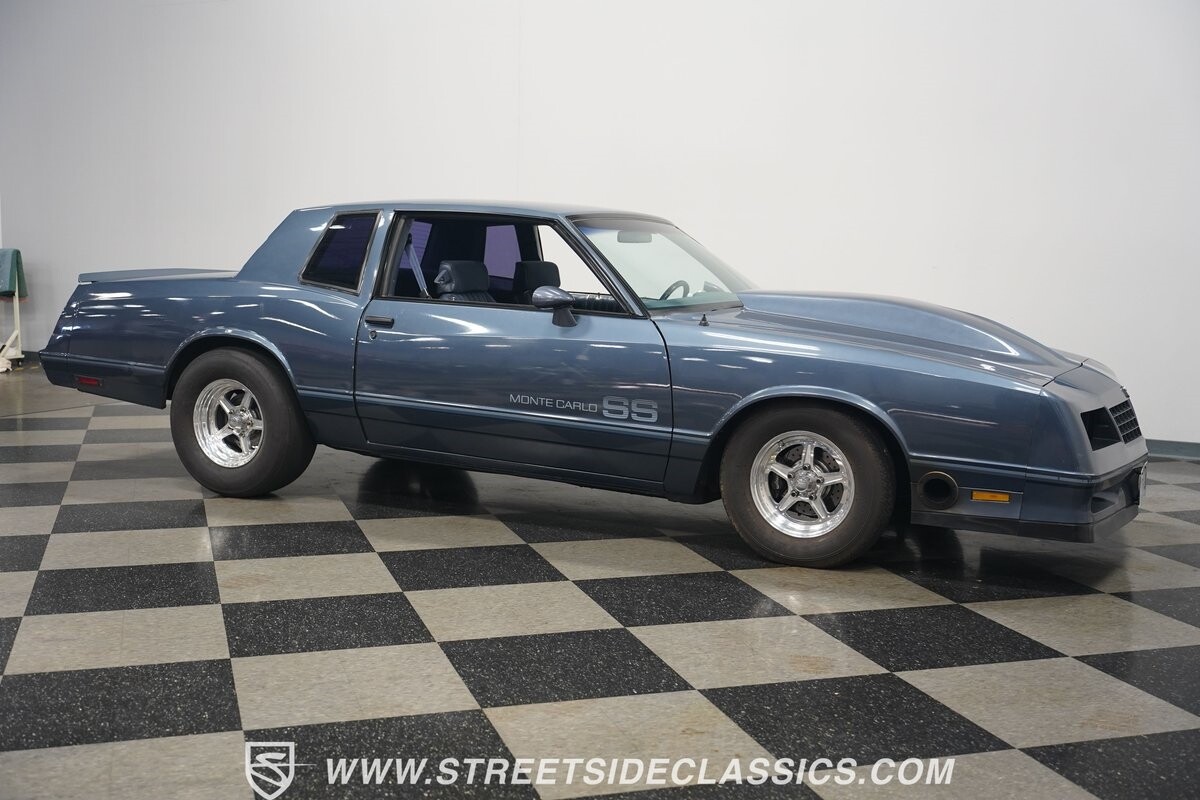 Chevrolet-Monte-Carlo-1984-Coupe-17