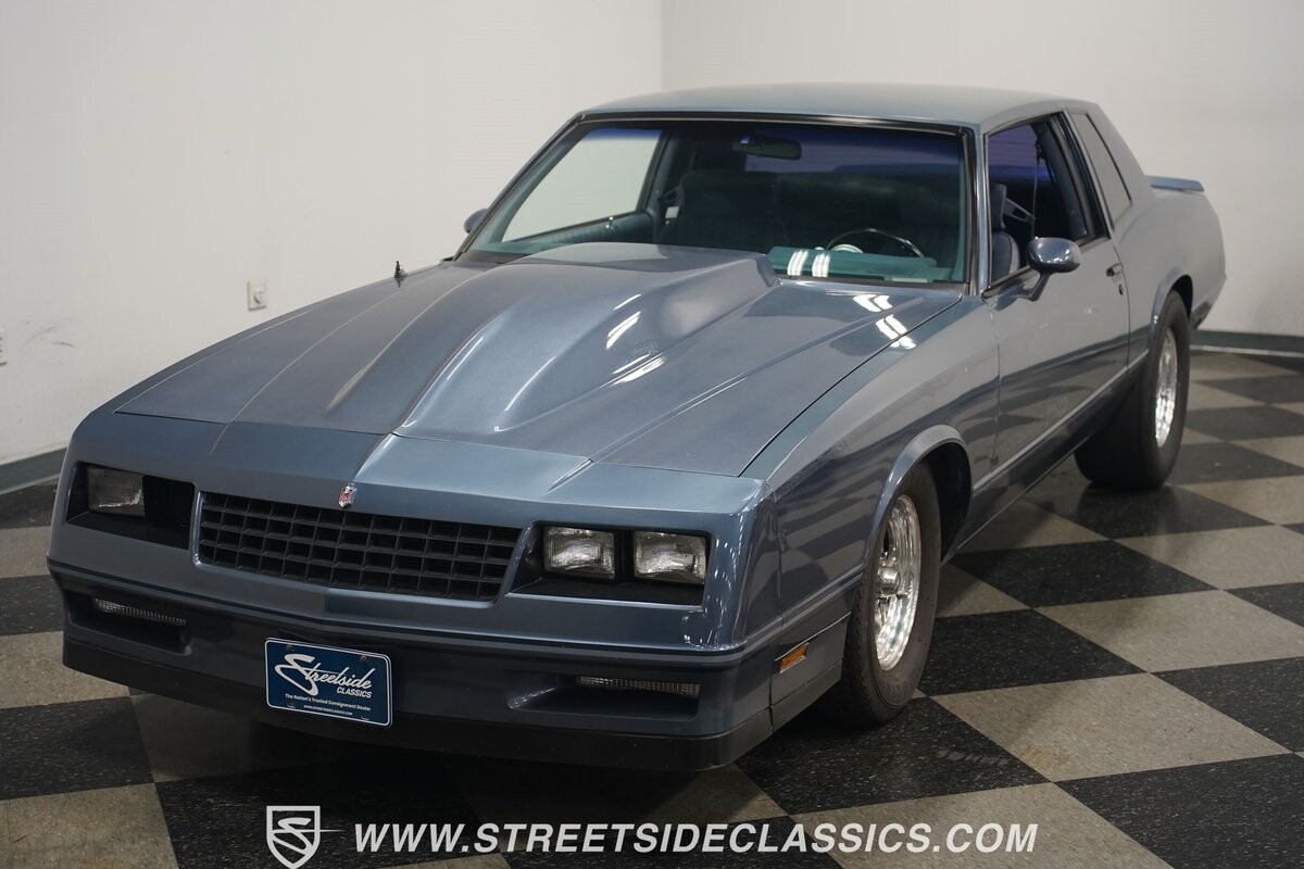 Chevrolet-Monte-Carlo-1984-Coupe-21
