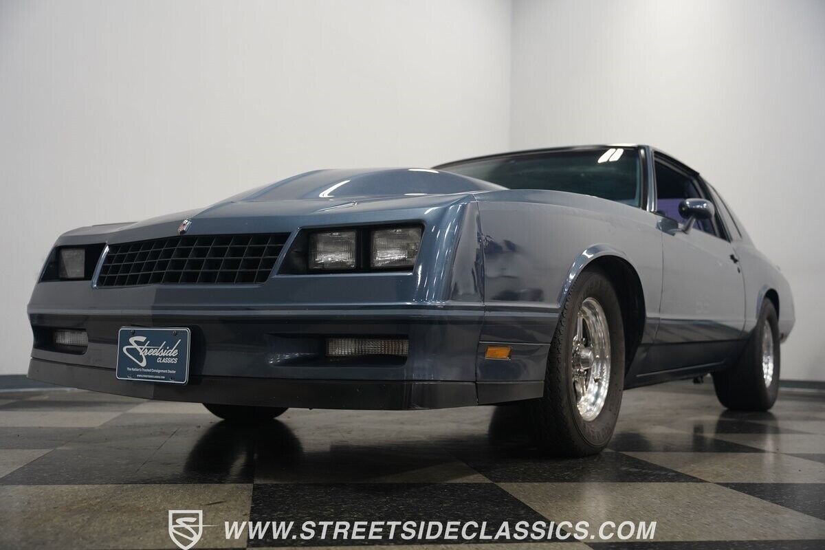 Chevrolet-Monte-Carlo-1984-Coupe-24