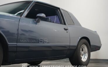 Chevrolet-Monte-Carlo-1984-Coupe-25