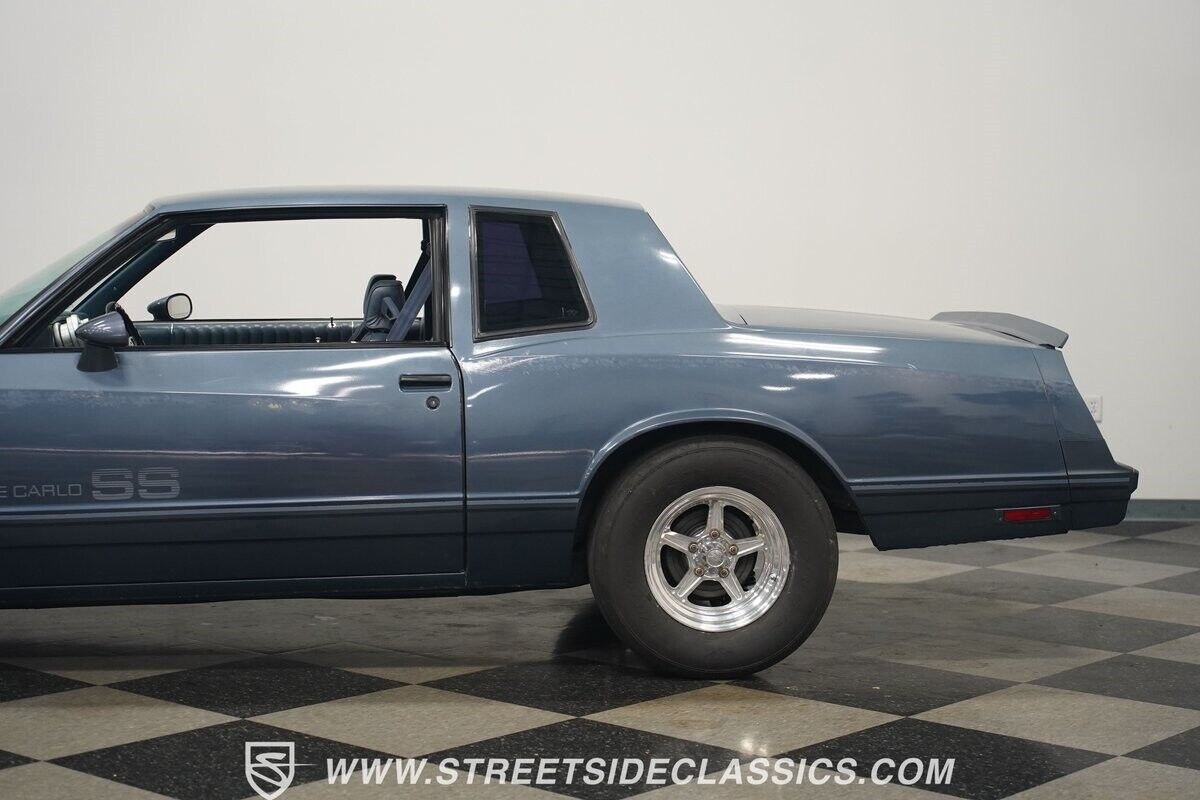Chevrolet-Monte-Carlo-1984-Coupe-27