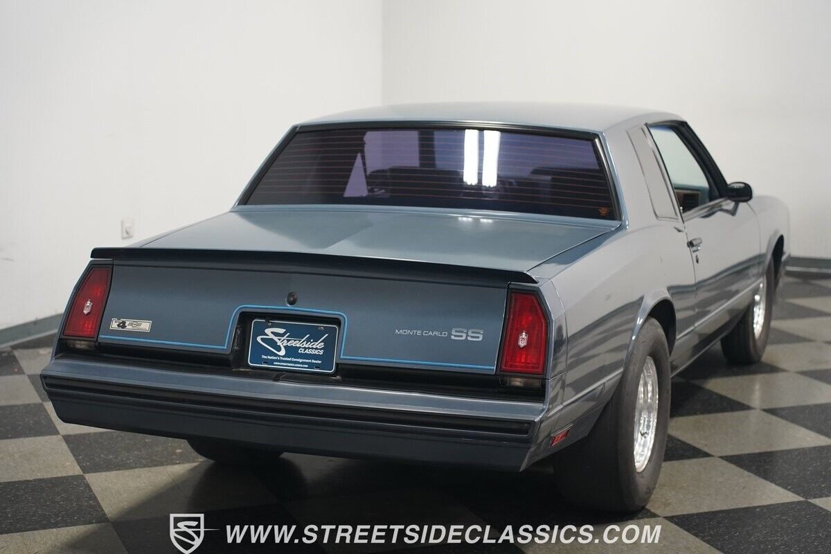 Chevrolet-Monte-Carlo-1984-Coupe-29