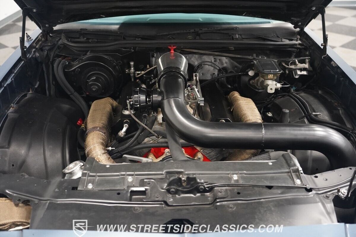 Chevrolet-Monte-Carlo-1984-Coupe-3