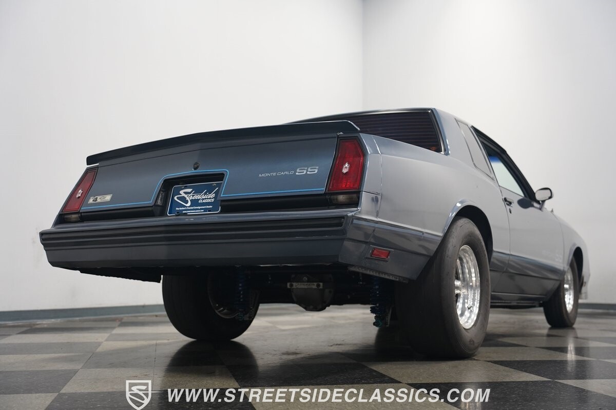 Chevrolet-Monte-Carlo-1984-Coupe-31