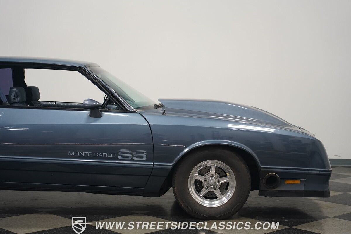 Chevrolet-Monte-Carlo-1984-Coupe-34