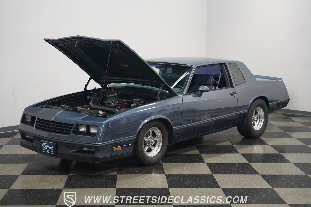 Chevrolet-Monte-Carlo-1984-Coupe-35