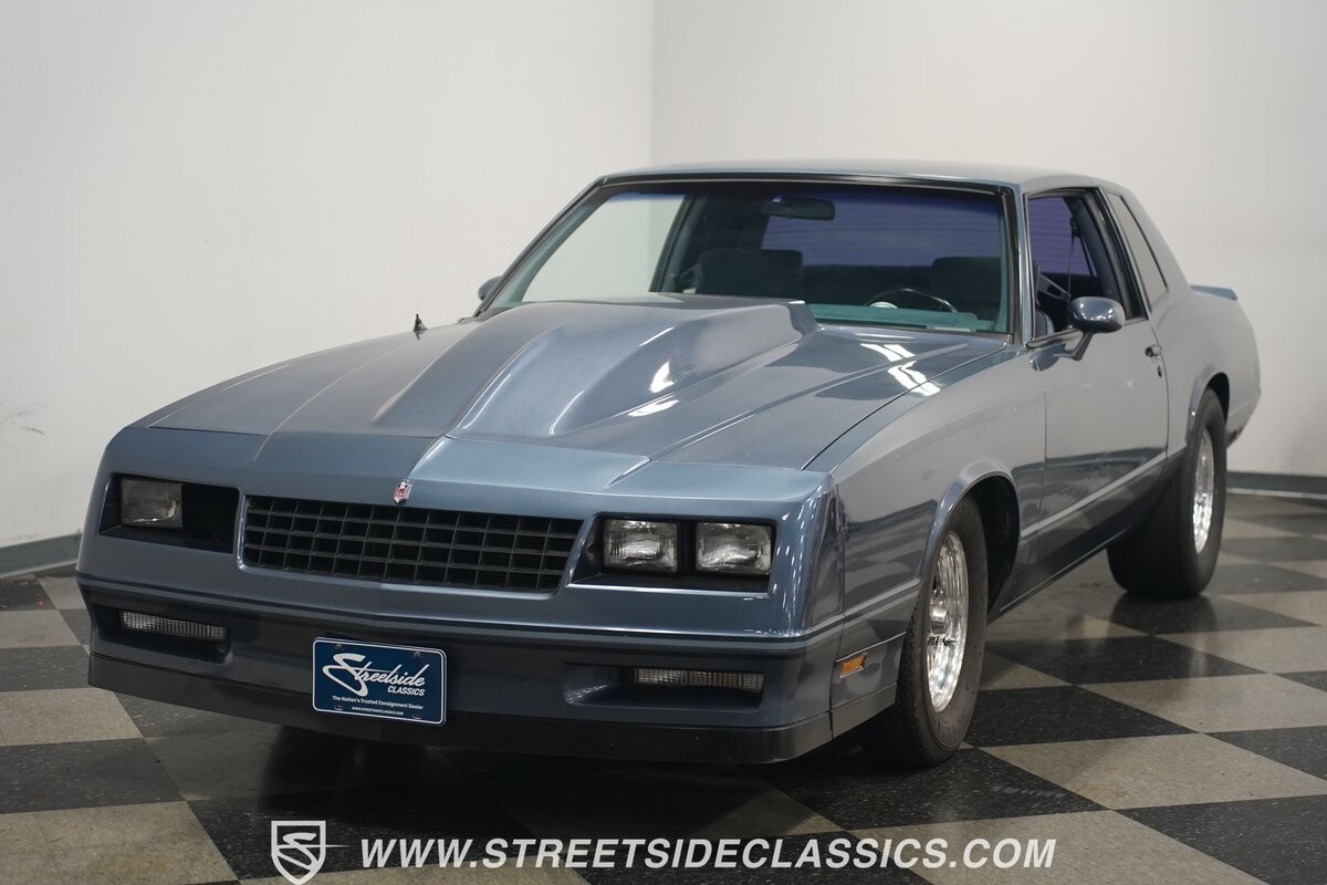 Chevrolet-Monte-Carlo-1984-Coupe-5
