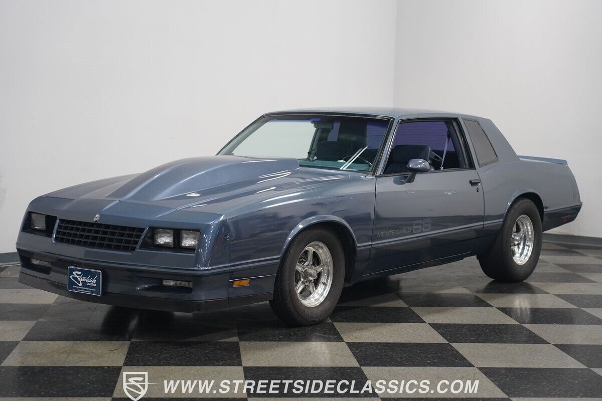 Chevrolet-Monte-Carlo-1984-Coupe-6