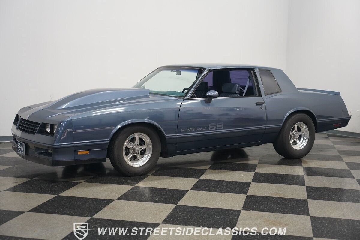 Chevrolet-Monte-Carlo-1984-Coupe-7